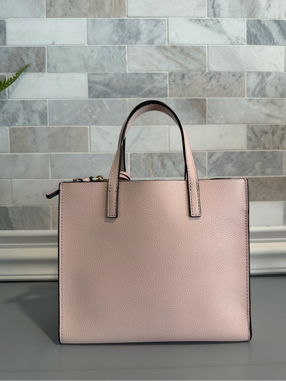 🩷Host pick🩷 Marc Jacobs Blush Small Leather Tote - Picture 2 of 9